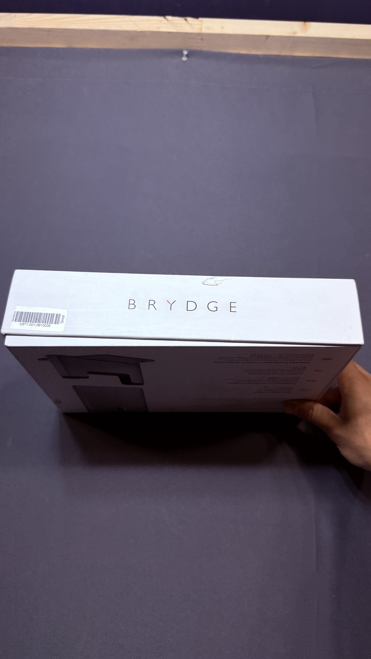 Brydge Vertical Dock for MacBook Pro 13-inch Thunderbolt 3 Space Grey